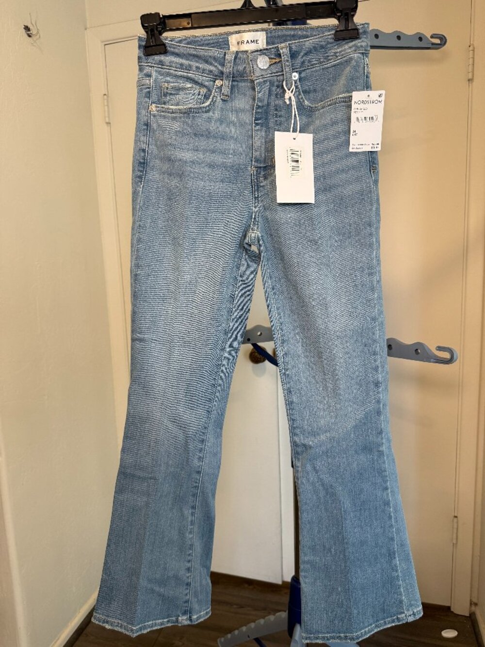 Frame Le Crop Mini Bootcut Jeans - Integrity - Size 24